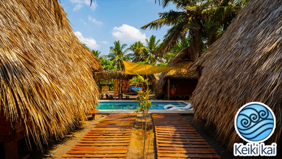 [Image: ¡Escapada Perfecta a la Playa! ¡Paga Q365 en Lugar de Q850 por 1 Noche para 2 Personas en Cabaña Tipo Hawaii con Baño Privado o Habitaciones Dobles con Baño Privado + Snacks de Desayuno + Uso de Instalaciones: Piscina, Hamacas y Más!m]