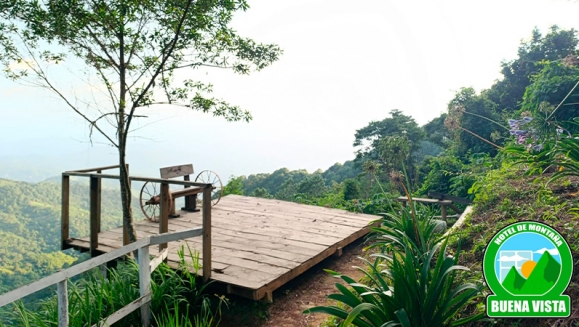 [Image: ¡Conéctate con la Naturaleza en La Palma, Chalatenango! ¡Paga $42 en Lugar de $71 por Estadía de 1 Noche para 4 Personas + 4 Desayunos Típicos + 2 Usos de Columpio!m]