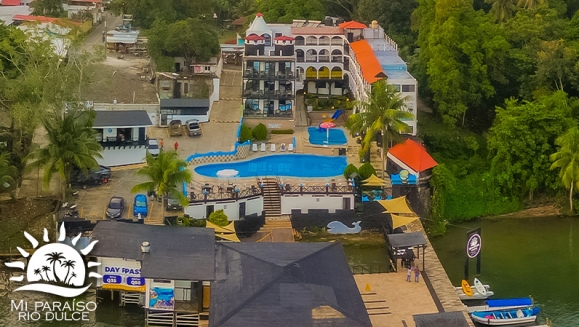 [Image: ¡Paga Q1,768 en Lugar de Q2,720 por Estadía de 3 Días y 2 Noches Para Hasta 4 Personas en Río Dulce: Habitación Doble con A/C + 4 Desayunos + Piscinas + Ingreso a Museo y Más!m]