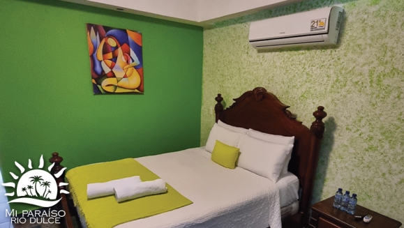 [Image: ¡Paga Q2,548 en Lugar de Q3,920 por Estadía de 3 Días y 2 Noches Para Hasta 2 Adultos y 2 Niños en Río Dulce: Habitación Suite Master con A/C + 4 Desayunos + Jacuzzi Privado + Piscinas + Balcón con Vista Panorámica + Ingreso a Museo y Más!m]