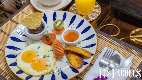 [Image: ¡La Escapada que Merecen Está Aquí! ¡Paga Q599 en Lugar de Q850 por Estadía en Antigua Guatemala para 2 Personas: Habitación Doble + 2 Desayunos!m]