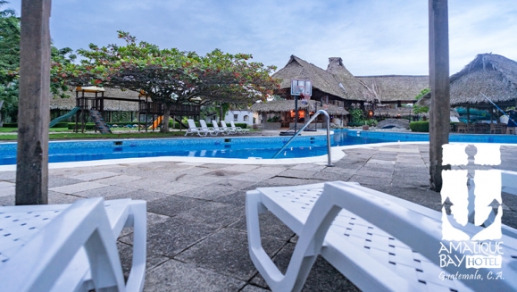 [Image: ¡Escapada 5 Estrellas en Amatique Bay Hotel! ¡Paga Q829 en Lugar de Q1,061 por Estadía en Habitación Studio Sencilla o Doble Para 2 Adultos y Hasta 2 Niños + Desayunos + Uso Ilimitado de Instalaciones + Impuestos Incluidos!m]