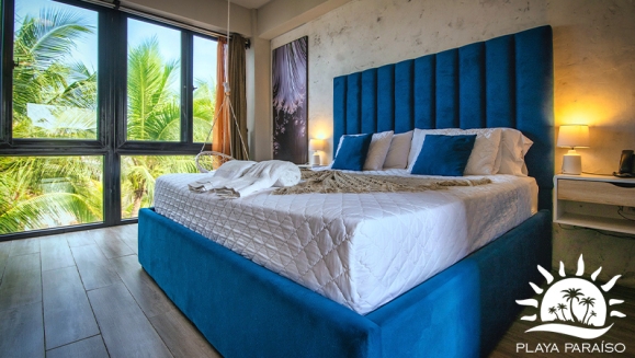 [Image: ¡Descanso Cerca del Mar! ¡Paga Q499 en Lugar de Q900 por Estadía de 1 Noche Para Hasta 2-4 Personas en Monterrico: Habitación con A/C + Ducha y Baño Privado + Televisión + Amenidades + Piscinas + Playa y Más!m]