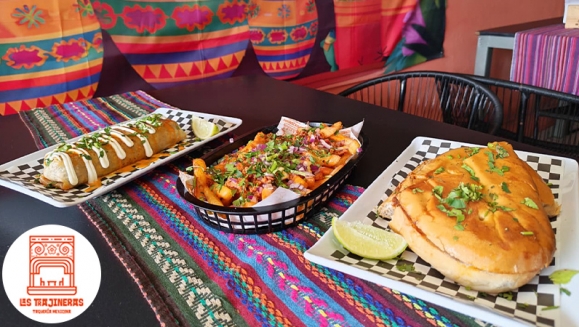 [Image: ¡Festín Mexicano a la Vista Para 2 Personas! ¡Paga $12 en Lugar de $20.75 y Elige tu Combo Favorito: A) Burrito XL + Torta, B) 2 Tortas o C) 2 Burritos XL con Carne a Elección: Pollo, Pastor, Hawaiano o Mixto + Entrada de Choripapas!m]