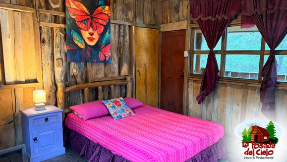 [Image: ¡Escapada con Clima Fresco! ¡Paga $37 en Lugar de $77 por Estadía de 1 Noche para 4 Personas en Habitación Doble + 2 Desayunos Típicos en Hotel y Restaurante La Posada del Cielo en El Pital, Chalatenango!m]