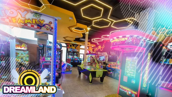 [Image: ¡Dreamland Llega al Centro Histórico! ¡Paga $19 en Lugar de $41.98 por 2 Hot Dogs + 2 Papas + 2 Sodas + $30 de Saldo para Jugar!m]