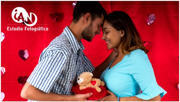 [Image: ¡Paga $23 en Lugar de $100 por Sesión Fotográfica Profesional en Estudio hasta para 5 Personas + 25 Fotografías Editadas en Formato Digital!m]