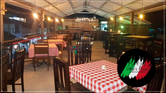 [Image: ¡Paga $12.50 en Lugar de $26.98 por 2 Pizzas Súper Personales de Especialidad a Elección + 2 Bebidas!m]