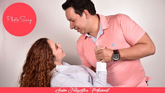 [Image: ¡Paga Q199 en lugar de Q600 por Sesión Fotográfica Profesional de 1 Hora hasta para 8 Personas + Todas las Fotos de la Sesión en Formato Digital + 5 Impresiones 5x7!m]