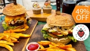 [Image: ¡Paga $11 en Lugar de $21.48 por 2 Hamburguesas Veganas a Elección: Burger de la Casa, Falafel o Pumpkin + 2 Órdenes de Papas Fritas + 2 Tés Helados + 2 Cupcakes!m]